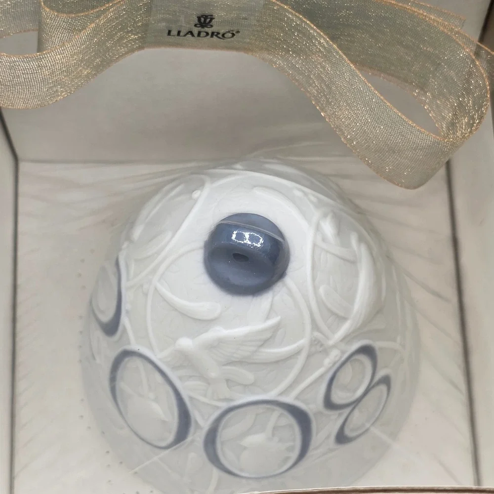 Lladro 2008 Porcelain Christmas Bell #01017617 New In Original Box Made In Spain